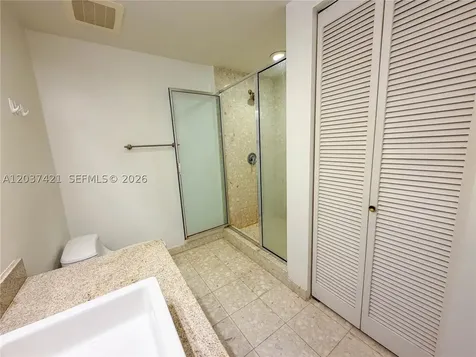 185 SW 7th Street Miami FL 33130