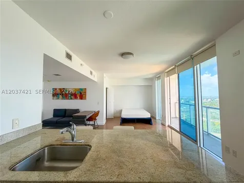 185 SW 7th Street Miami FL 33130