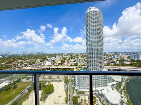 185 SW 7th Street Miami FL 33130