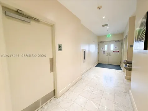 185 SW 7th Street Miami FL 33130