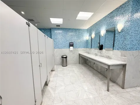 185 SW 7th Street Miami FL 33130
