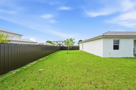 13249 SW 189th Terrace Miami FL 33177