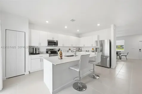 13249 SW 189th Terrace Miami FL 33177