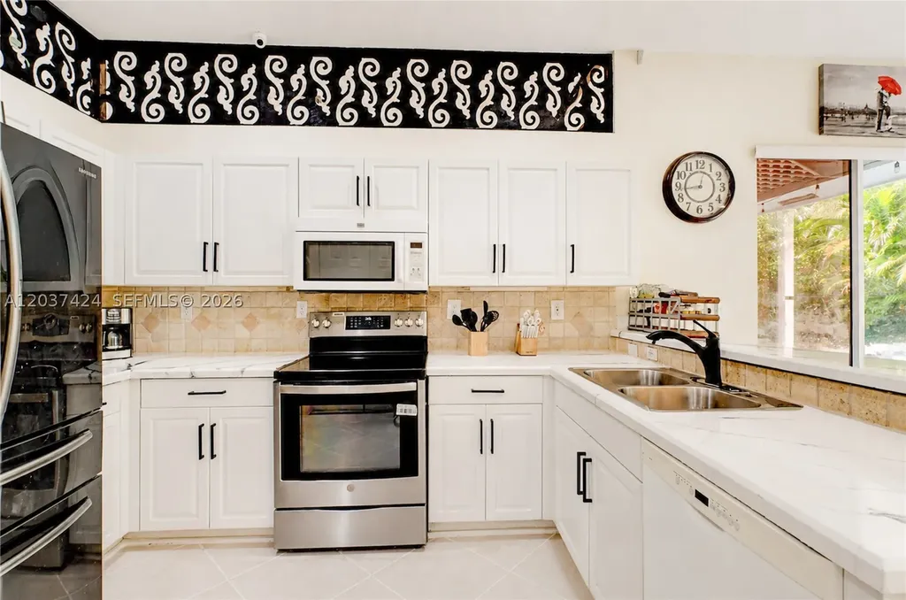 4964 NW 108th Terrace Coral Springs FL 33076