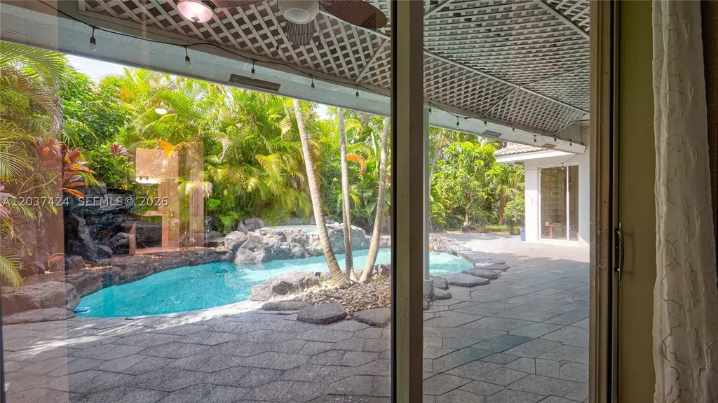 4964 NW 108th Terrace Coral Springs FL 33076