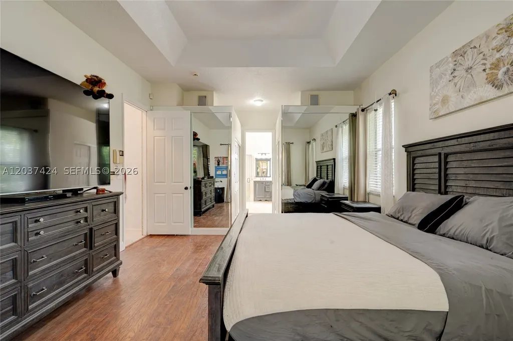 4964 NW 108th Terrace Coral Springs FL 33076