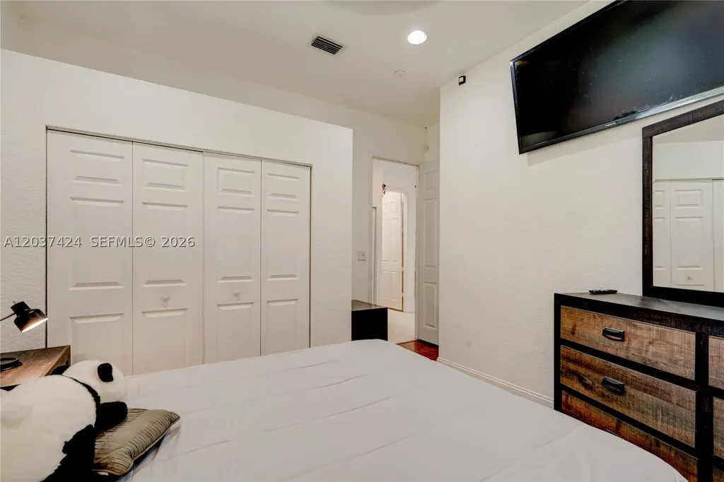4964 NW 108th Terrace Coral Springs FL 33076