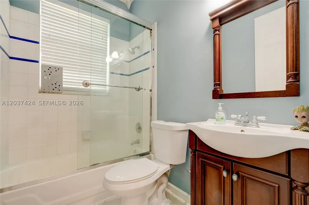 4964 NW 108th Terrace Coral Springs FL 33076