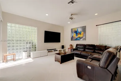 4964 NW 108th Terrace Coral Springs FL 33076