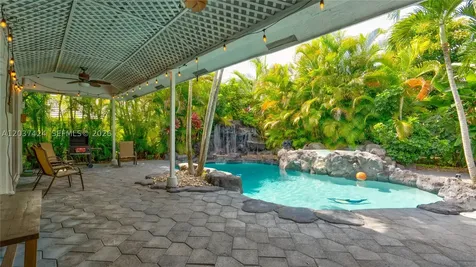 4964 NW 108th Terrace Coral Springs FL 33076