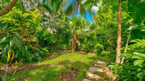4964 NW 108th Terrace Coral Springs FL 33076