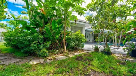 4964 NW 108th Terrace Coral Springs FL 33076