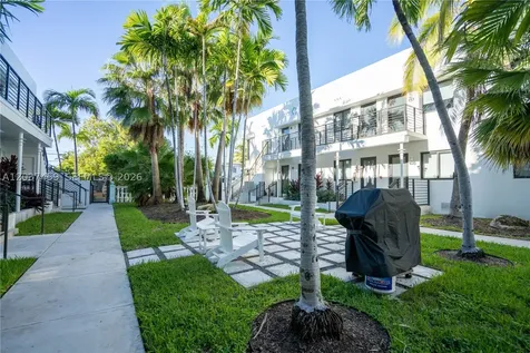 1971 Bay Drive Miami Beach FL 33141
