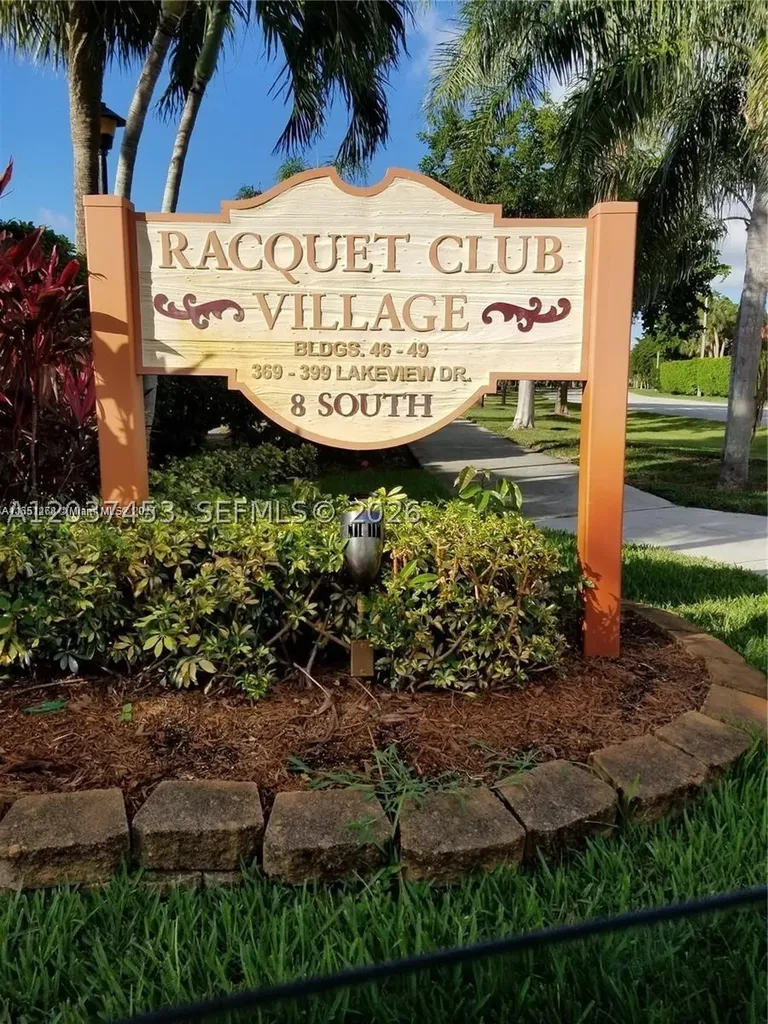 369 Lakeview Drive Weston FL 33326