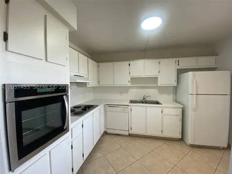 369 Lakeview Drive Weston FL 33326