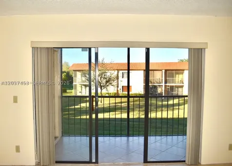 369 Lakeview Drive Weston FL 33326