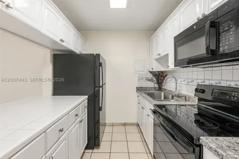 677 SW 9th Avenue Miami FL 33130