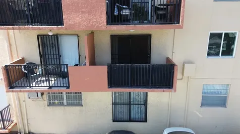 677 SW 9th Avenue Miami FL 33130