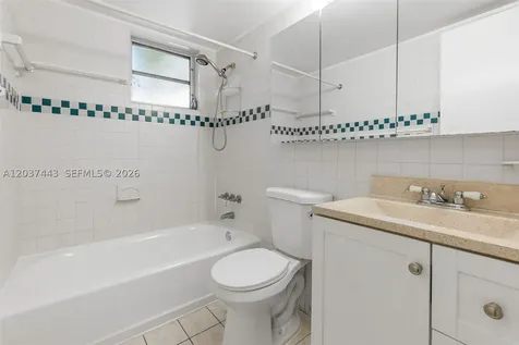 677 SW 9th Avenue Miami FL 33130