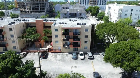 677 SW 9th Avenue Miami FL 33130