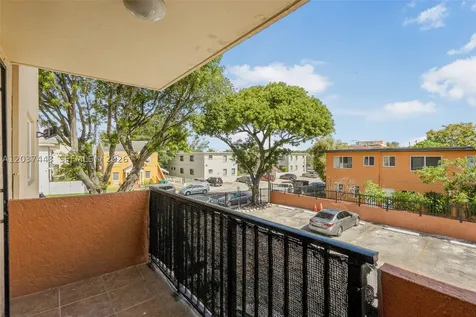 677 SW 9th Avenue Miami FL 33130
