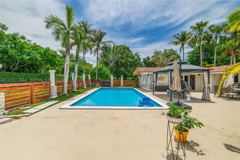 12201 SW 92nd Avenue Miami FL 33176
