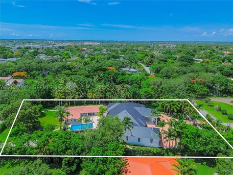 12201 SW 92nd Avenue Miami FL 33176