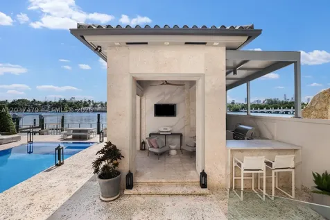 176 S Hibiscus Drive Miami Beach FL 33139