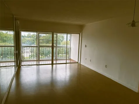 8775 Park Boulevard Miami FL 33172