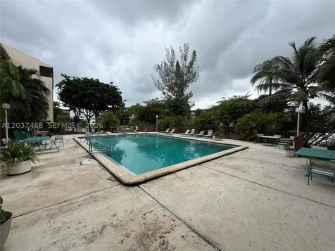 8775 Park Boulevard Miami FL 33172