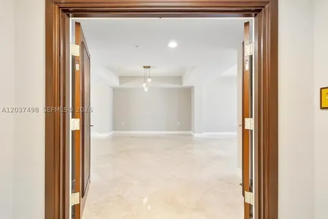 16275 Collins Avenue Sunny Isles Beach FL 33160