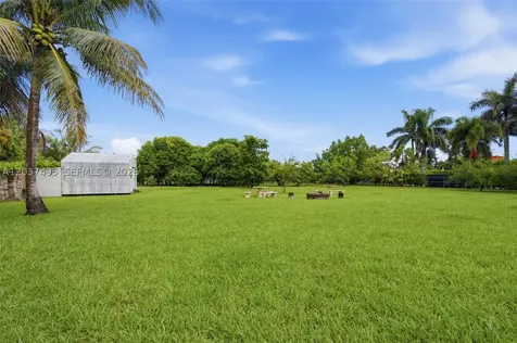 16933 SW 215th Terrace Miami FL 33187