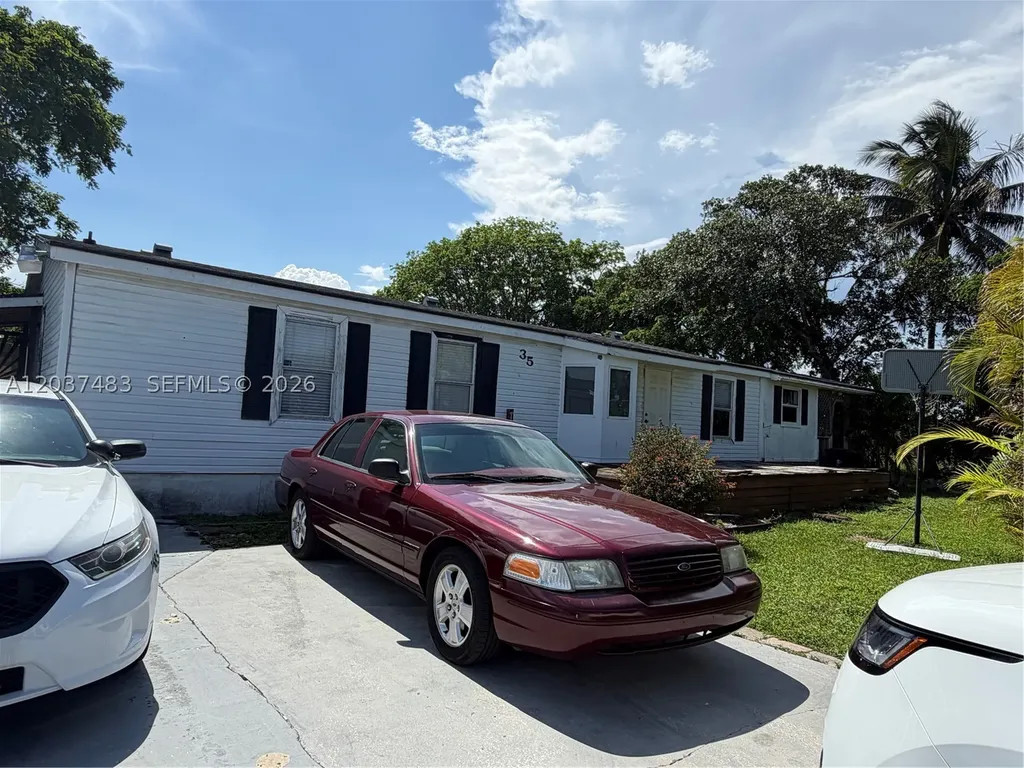 19800 SW 180th Ave Lot 35 Miami FL 33187