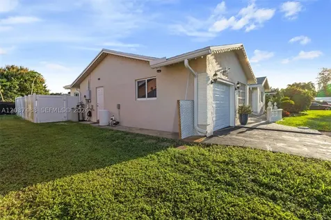 8014 NW 101st Avenue Tamarac FL 33321