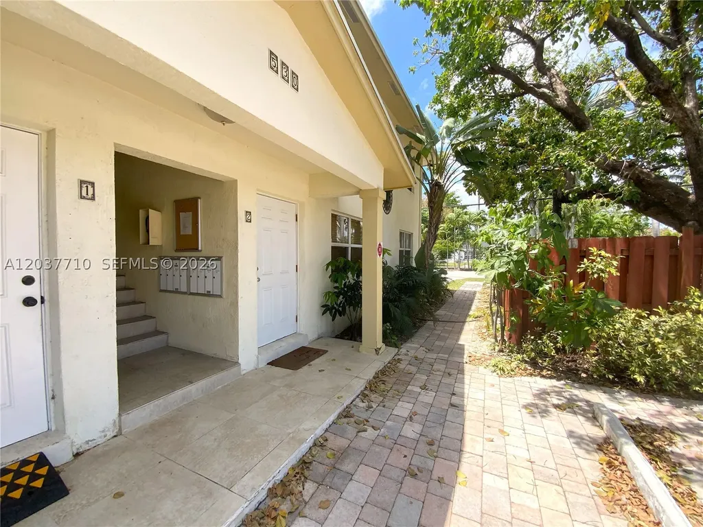 530 NE 15th Court Fort Lauderdale FL 33304