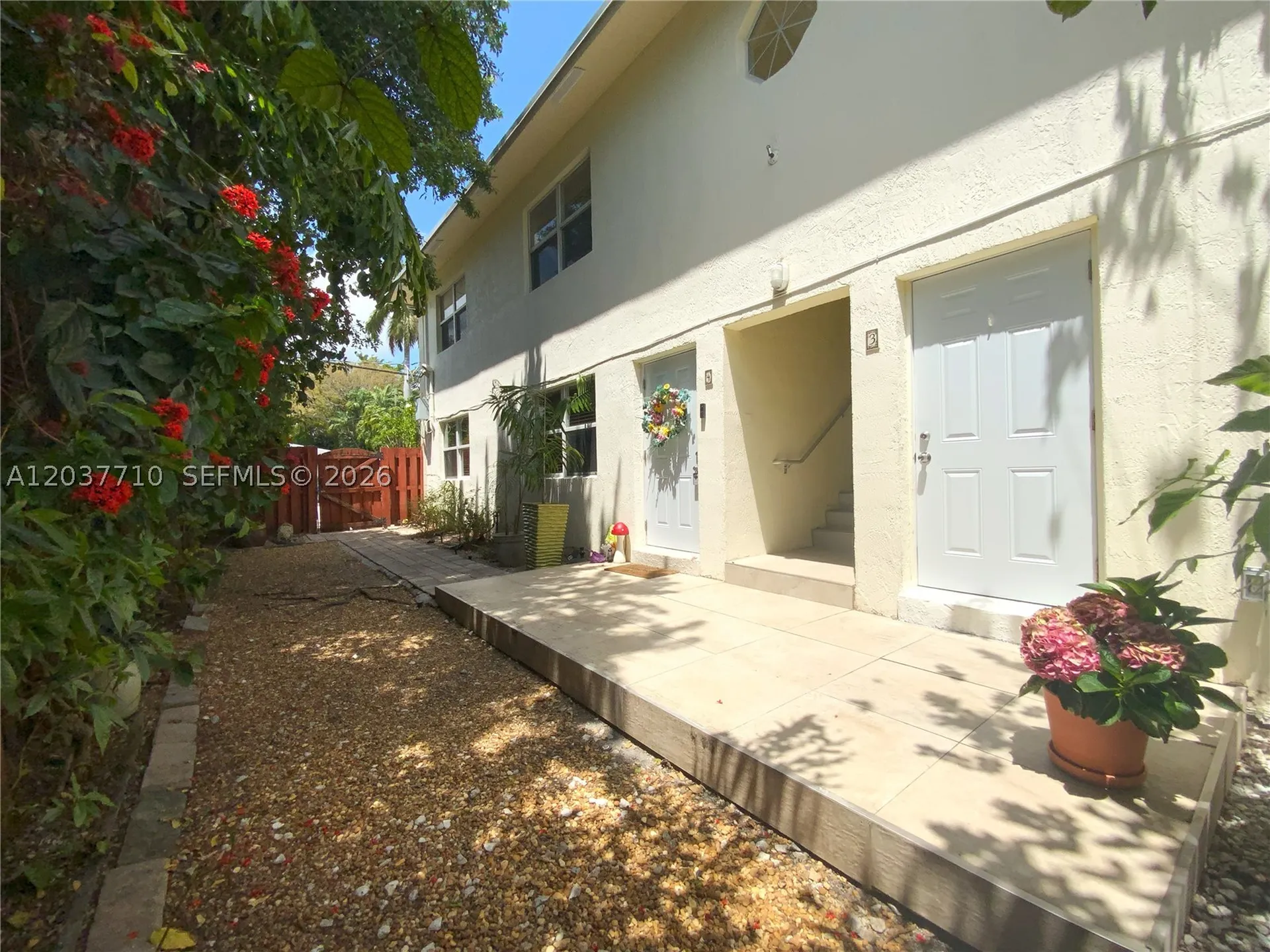 530 NE 15th Court Fort Lauderdale FL 33304