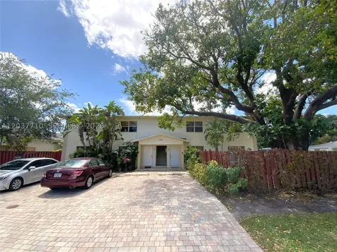 530 NE 15th Court Fort Lauderdale FL 33304