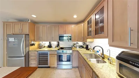 530 NE 15th Court Fort Lauderdale FL 33304