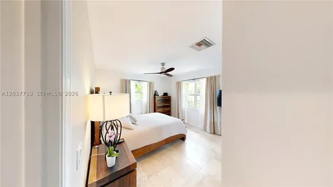 530 NE 15th Court Fort Lauderdale FL 33304