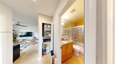 530 NE 15th Court Fort Lauderdale FL 33304