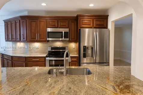 5062 NW 41st Place Lauderdale Lakes FL 33319
