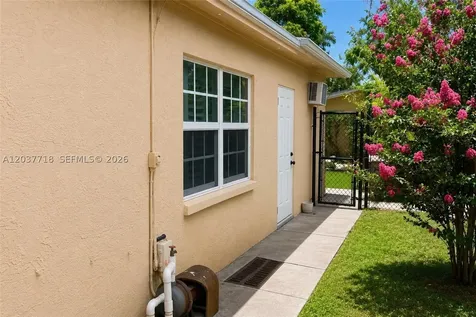 5062 NW 41st Place Lauderdale Lakes FL 33319