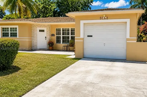 5062 NW 41st Place Lauderdale Lakes FL 33319