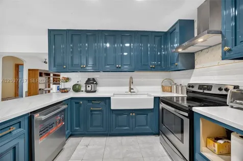 313 NW 132nd Place Miami FL 33182