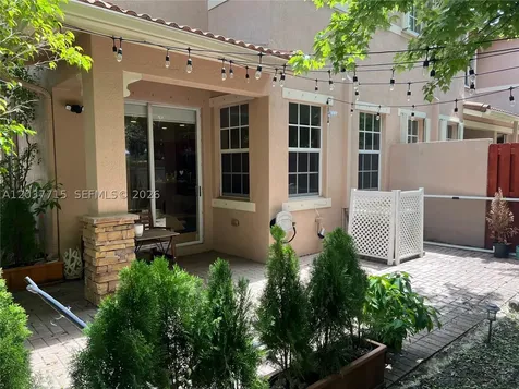 280 Las Brisas Circle Sunrise FL 33326