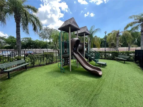 280 Las Brisas Circle Sunrise FL 33326