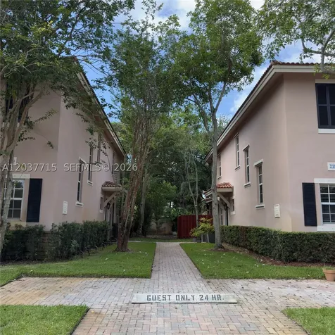 280 Las Brisas Circle Sunrise FL 33326