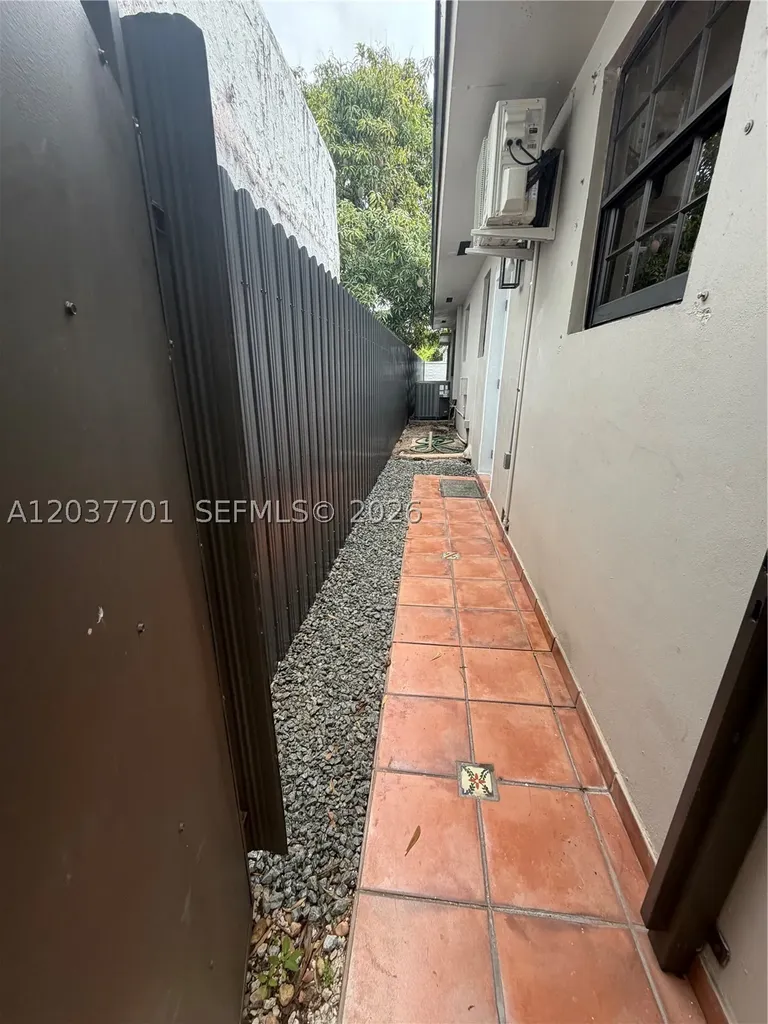 4741 SW Third St Third Street Miami FL 33134