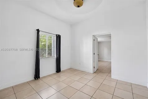3039 NW 43rd Terrace Miami FL 33142
