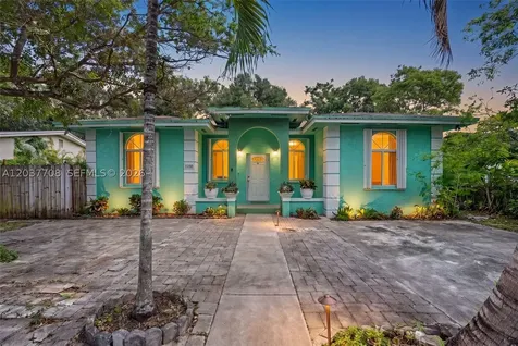 3039 NW 43rd Terrace Miami FL 33142